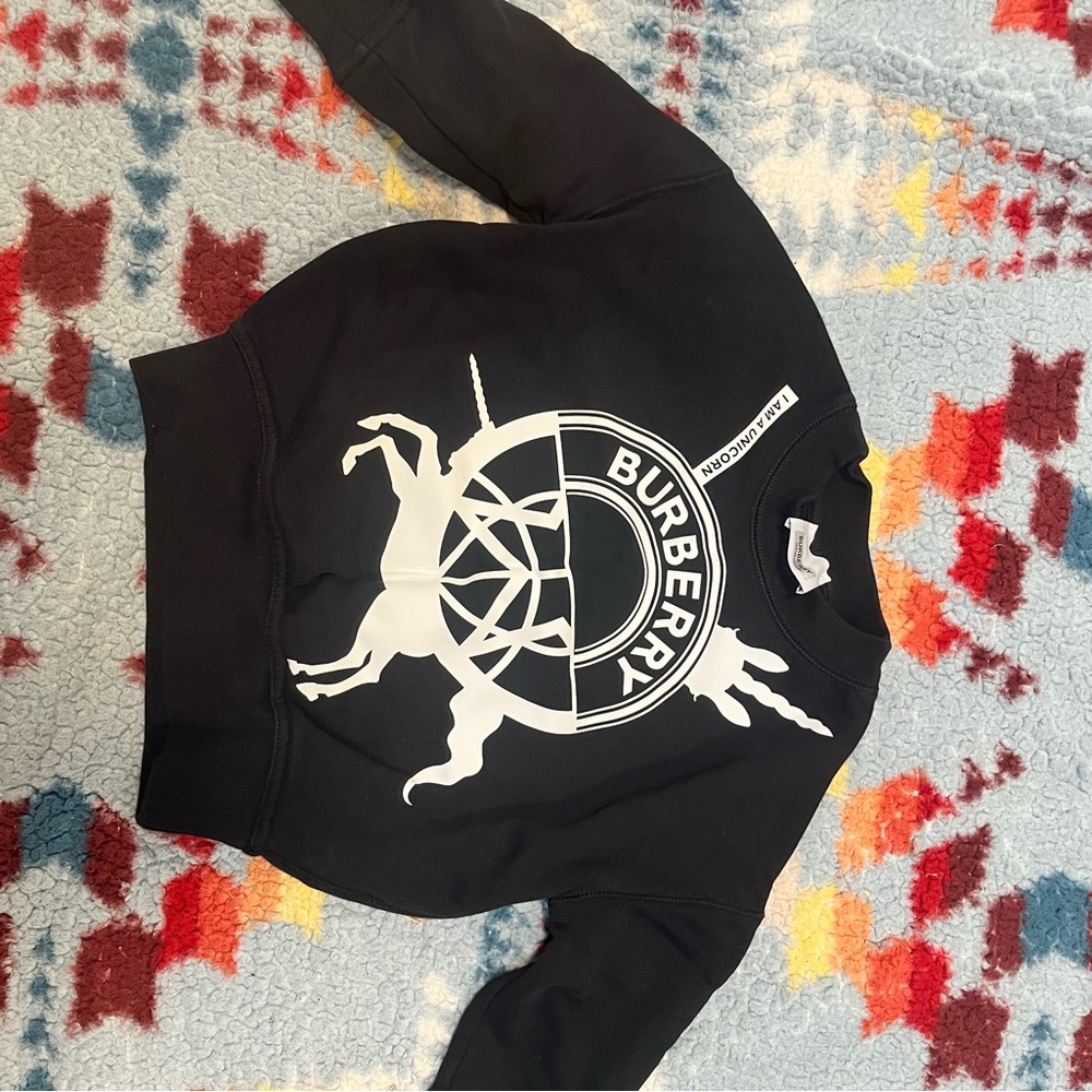 Black and white Burberry sweatshirt